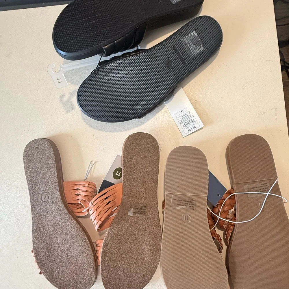 Shade & Shore Women's Black and Tan Sandals